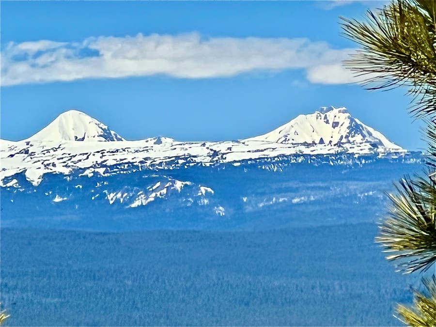Cascade Peaks in Snow. Oregon Cascades