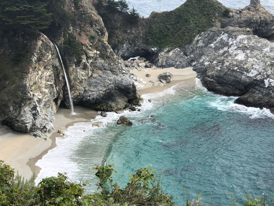 McWay Falls, Wide. McWay Falls, Julia Pfeiffer Burns State Park, Big Sur, California